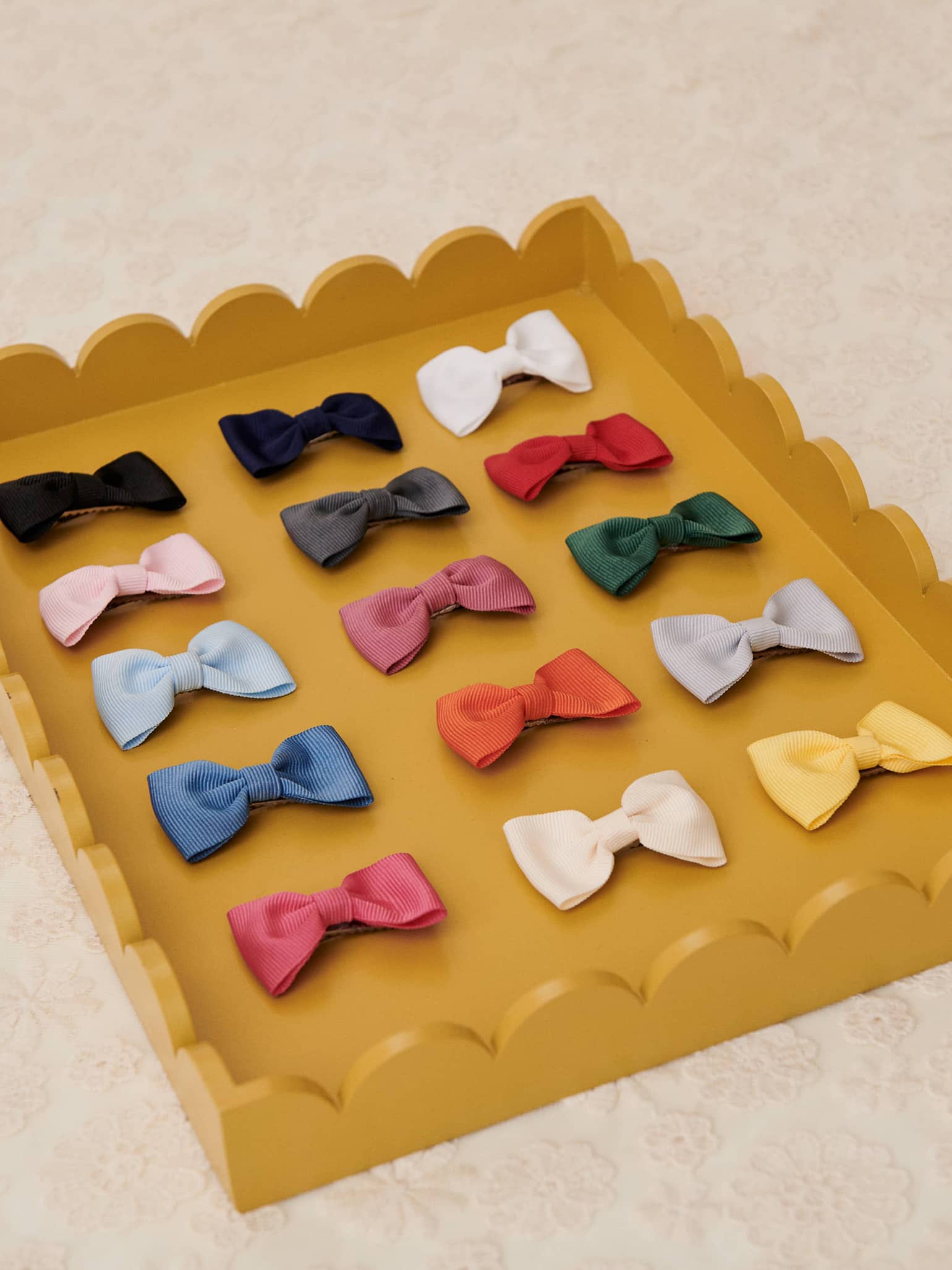 White Small Bow Girl Clip - Image 3